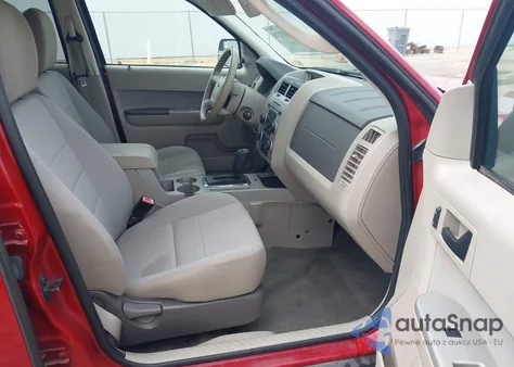 2011 Ford Escape Xlt из США, поврежденный, VIN 1FMCU9D75BKA36900